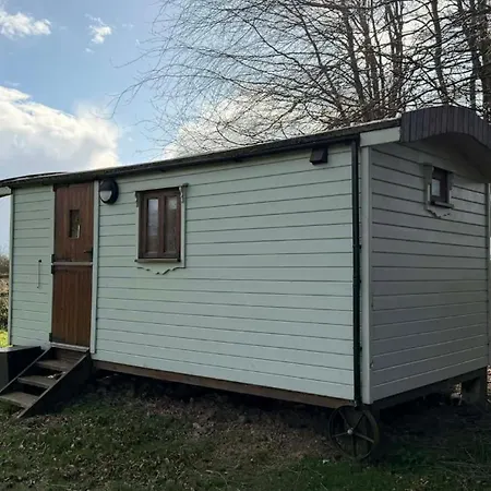 Little Orchard Retreats