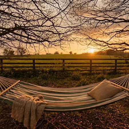 Little Orchard Retreats *