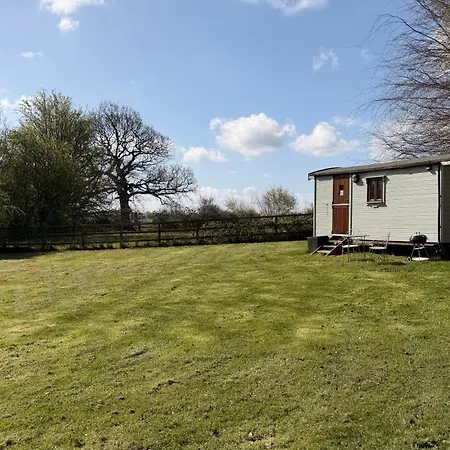 Little Orchard Retreats *
