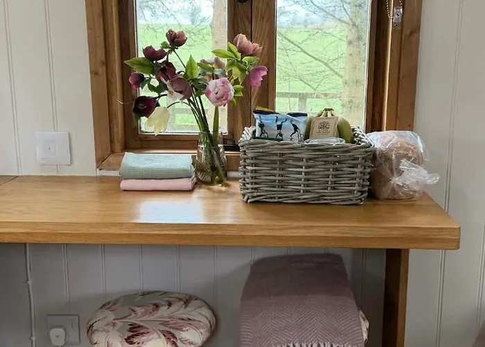 Little Orchard Retreats Luxury tent *