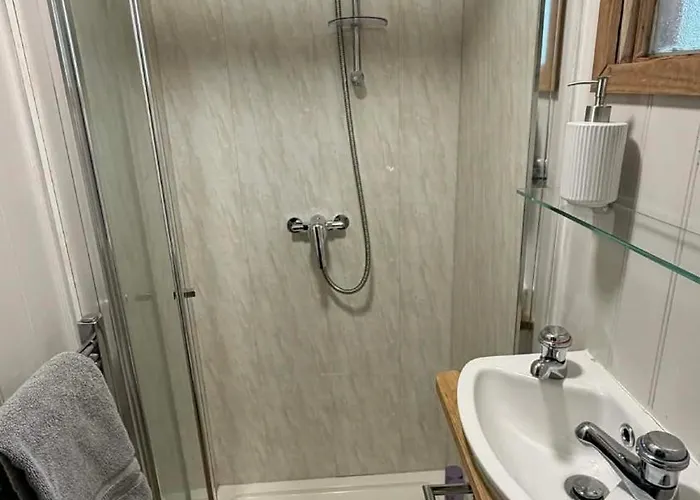 Little Orchard Retreats Harrogate